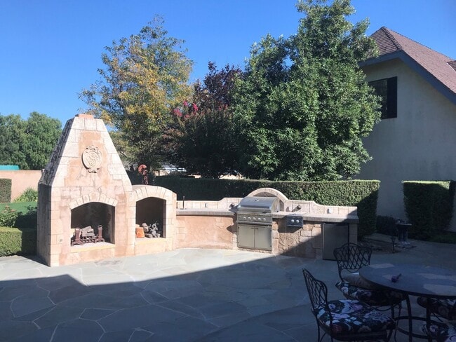 Building Photo - MORGAN HILL Expansive 6 bedroom, 4.5 bathroom home