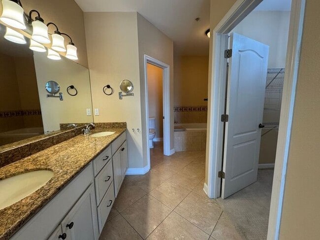 Building Photo - Gulf Breeze - Sea View Pines - 3 bedroom, 2.5 bathroom - Waterfront