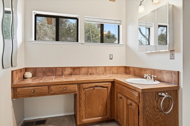 Building Photo - 29295 Glacier Dr