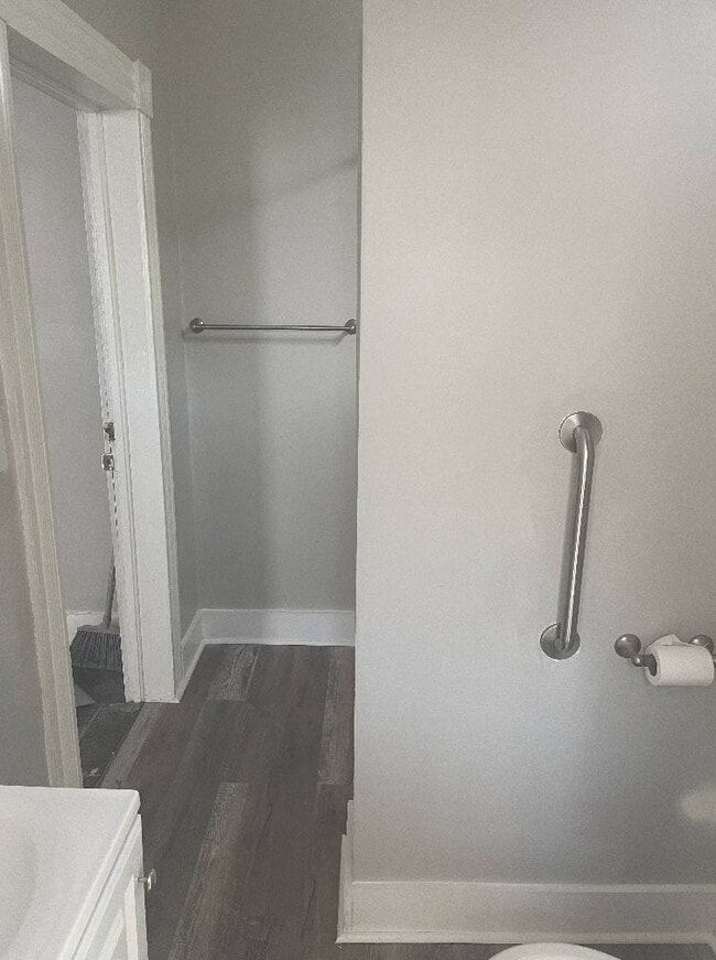 Building Photo - 683 Berryman Ave