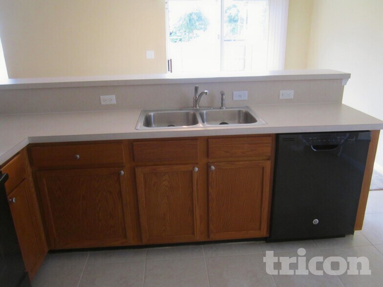 Building Photo - 7644 Arancio Dr