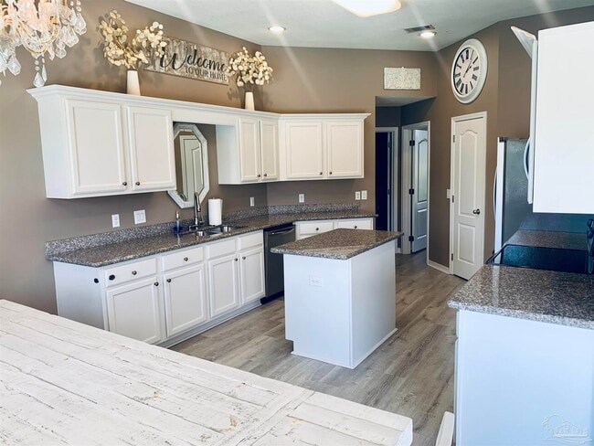 Building Photo - 2435 Covered Bridge Ln