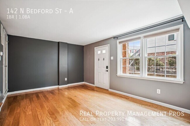 Building Photo - 142 N Bedford St