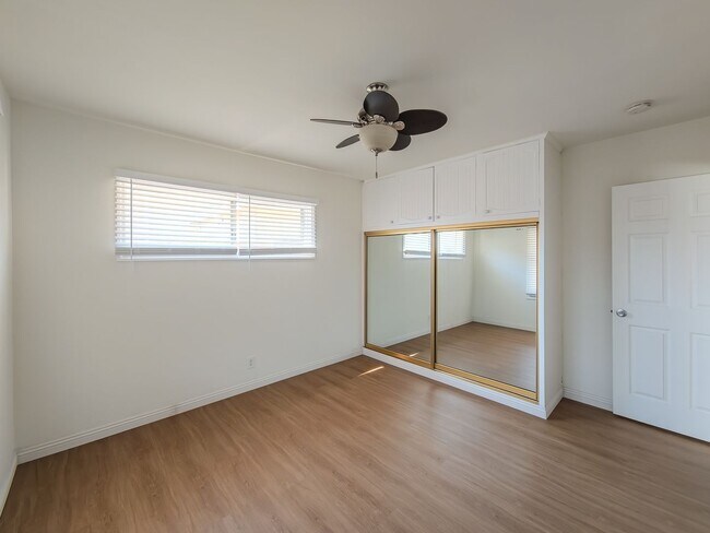 Building Photo - Charming 2-Bedroom Retreat in La Crescenta – Available Now! OPEN HOUSE SATURDAY 6/13 FROM 2:30 PM...