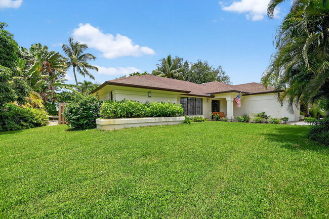 Building Photo - 2700 Yarmouth Dr
