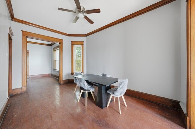 Building Photo - 7056 S Parnell Ave