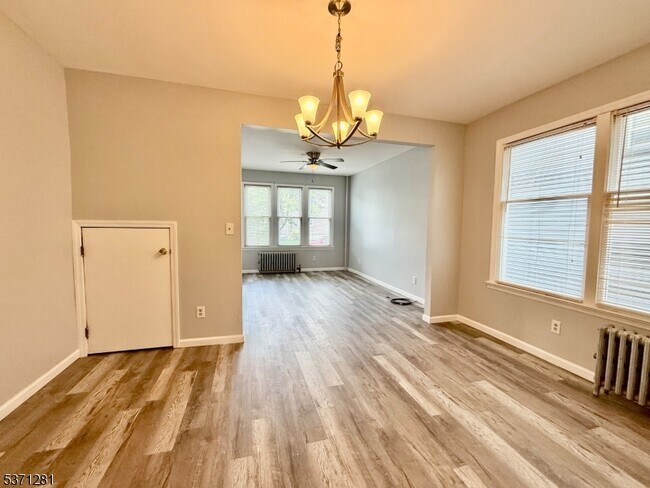 Building Photo - 46 Riggs Pl