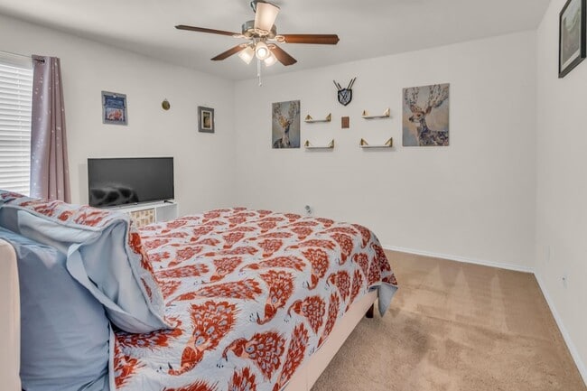 Building Photo - 209 Wishbone Ln