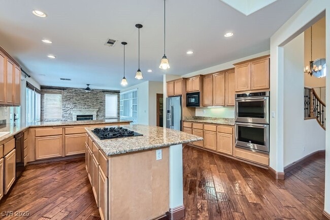 Building Photo - 136 N Ring Dove Dr