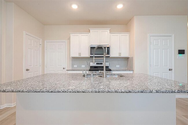 Building Photo - 26030 Drover Sky Ct