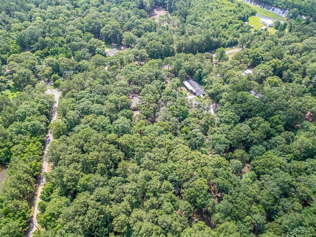 Building Photo - 5323 Forest Dr