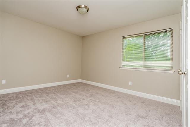 Building Photo - 431 Parker Dr