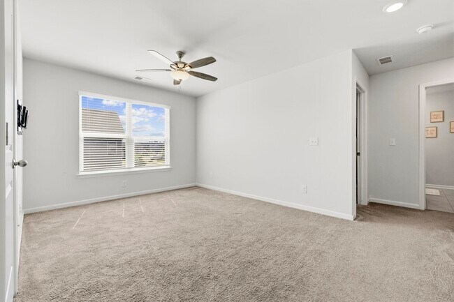 Building Photo - 10030 Hamilton Br Lp