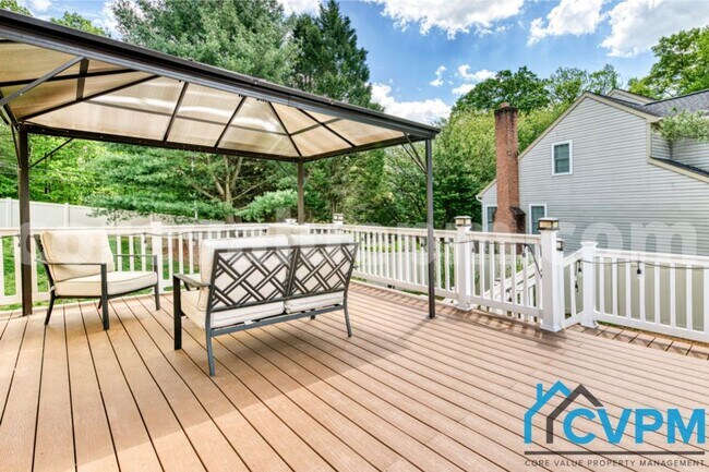 Building Photo - 13017 Weiss Dr