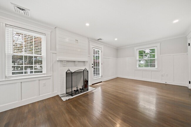 Building Photo - 37 Wolcott Rd