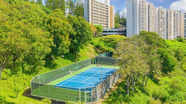 Building Photo - High 2 bedroom with sweeping views!