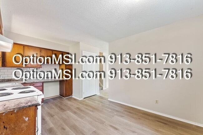 Building Photo - Affordable JOCO duplex~