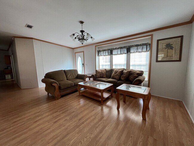 Building Photo - Spacious 4-Bedroom, 2-Bath Manufactured Ho...