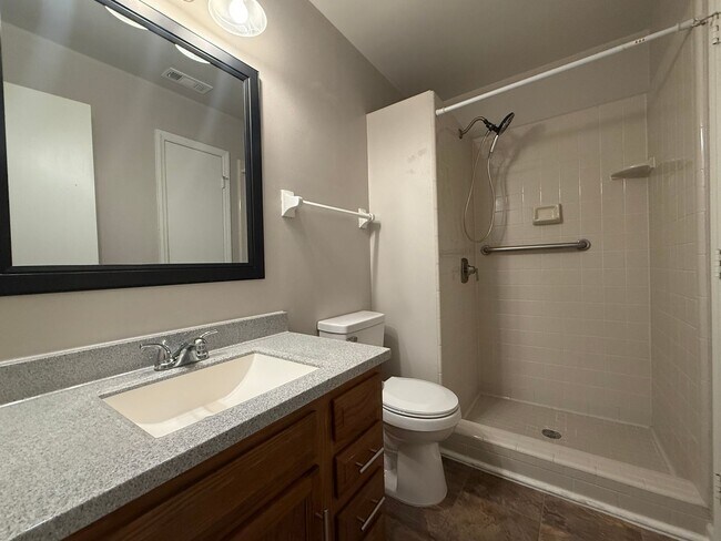 Building Photo - 8317 Summerglen Cir