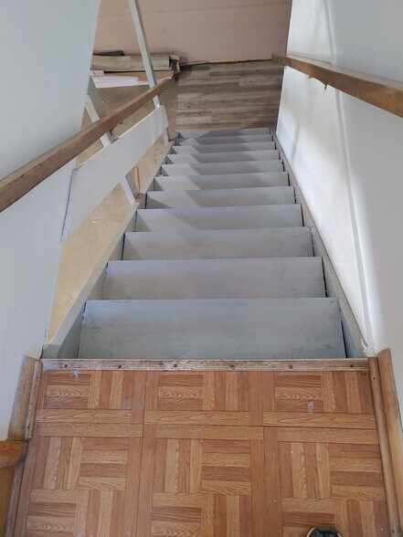 Building Photo - 2628 Iowa St