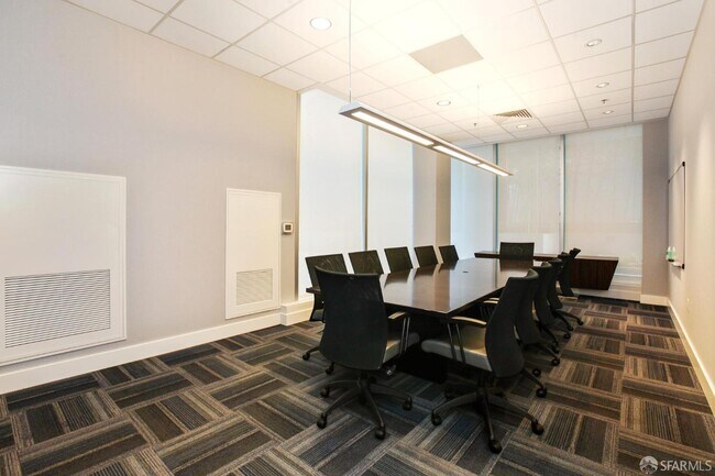 Building Photo - 333 Main St