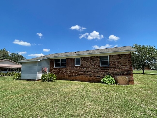 Building Photo - 1705 Windover Rd