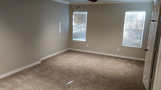 Building Photo - 3015 32nd St