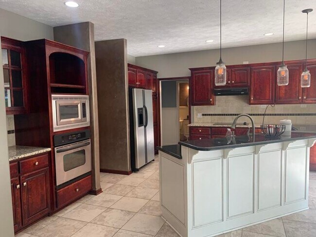 Building Photo - Home in Omaha for Rent!