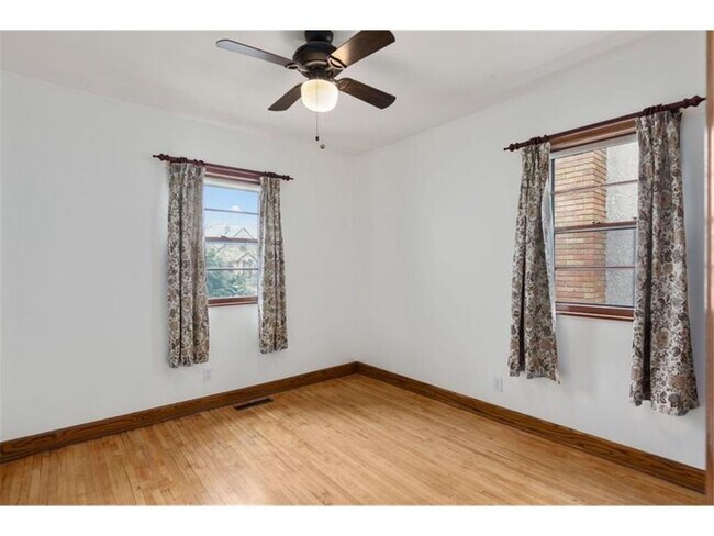 Building Photo - 5449 42nd Ave S