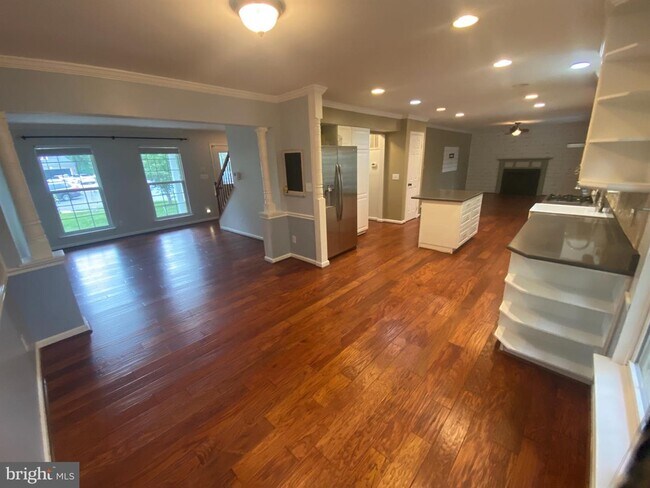 Building Photo - 23 Stoneridge Ct
