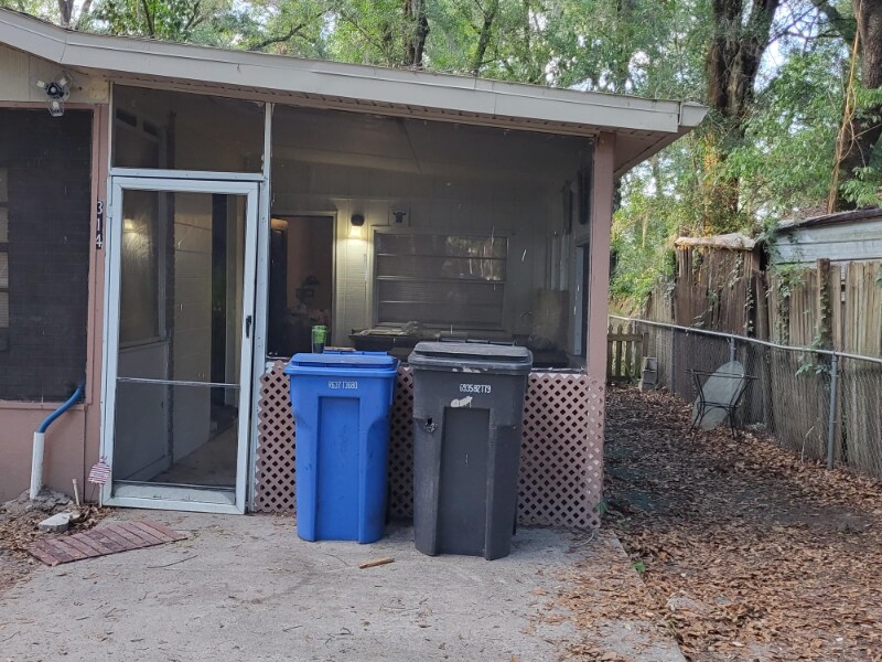 Building Photo - 314 Tweed Ave