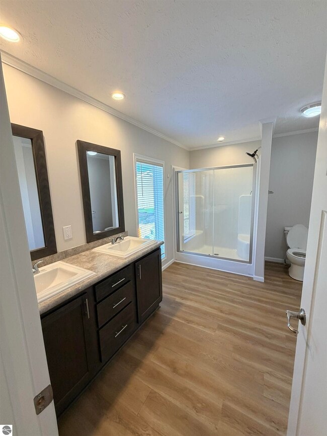 Building Photo - 2151 Alta Vista Dr