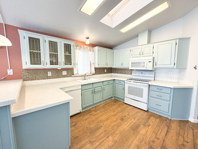 Building Photo - 2Bed/2Bath House at Hawes/Southern! $1499 ...