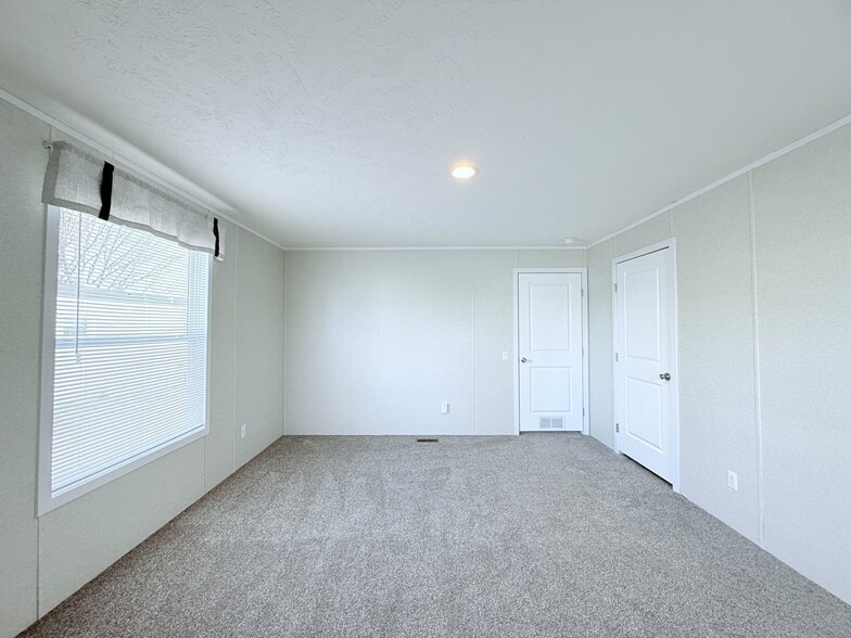 Building Photo - 29652 Cambridge Ct