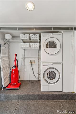 Building Photo - 3130 S Monroe St