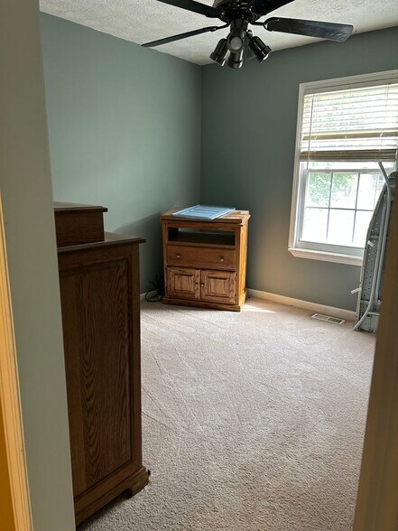 Building Photo - 5180 Sugar Crest Dr