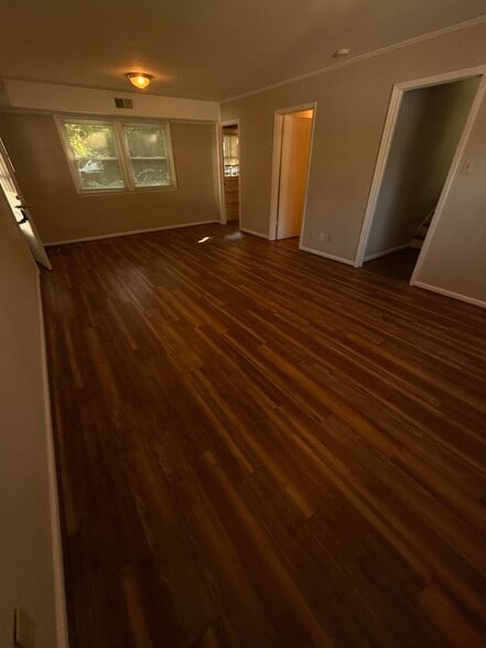 Building Photo - 4220 Pennydale Dr