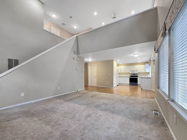 Building Photo - 2-Story modern home in Silver Firs. Large outdoor space!!!