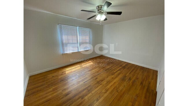 Building Photo - Spacious Home with a Large Backyard
