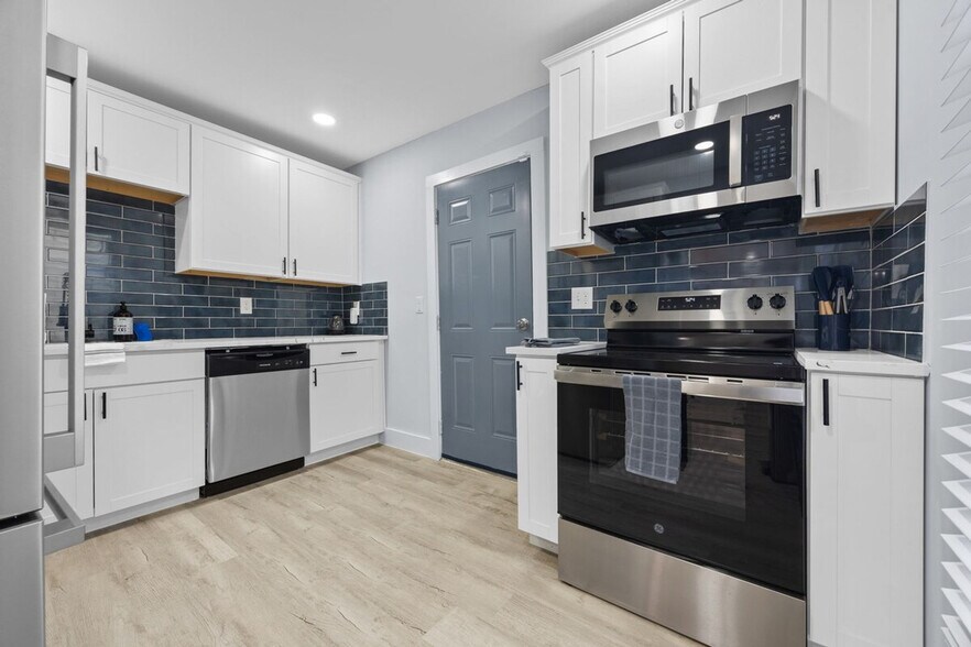 Building Photo - 903 Beecher St SW