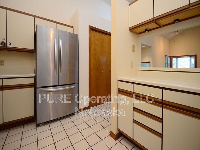 Building Photo - 1217 Pierce St