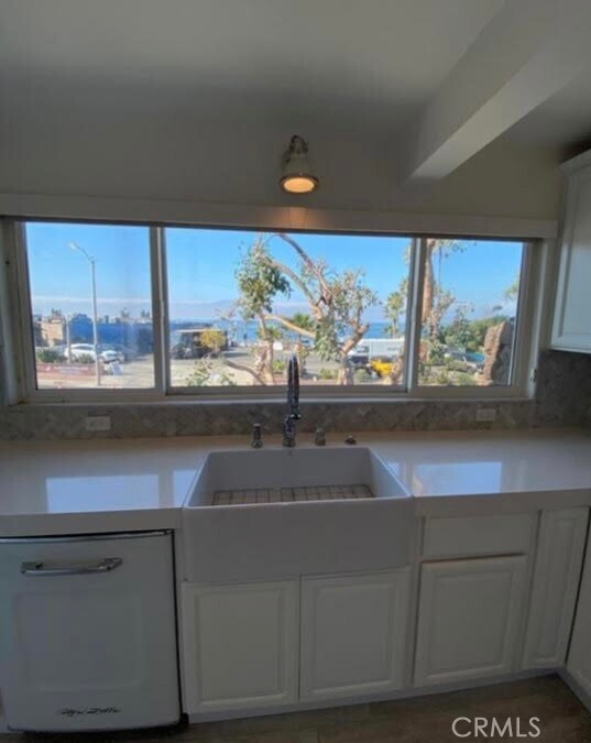 Building Photo - 577 S Coast Hwy