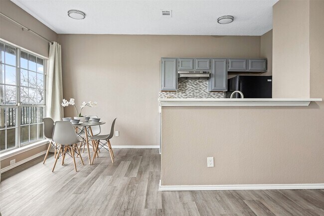 Building Photo - 4113 Esters Rd