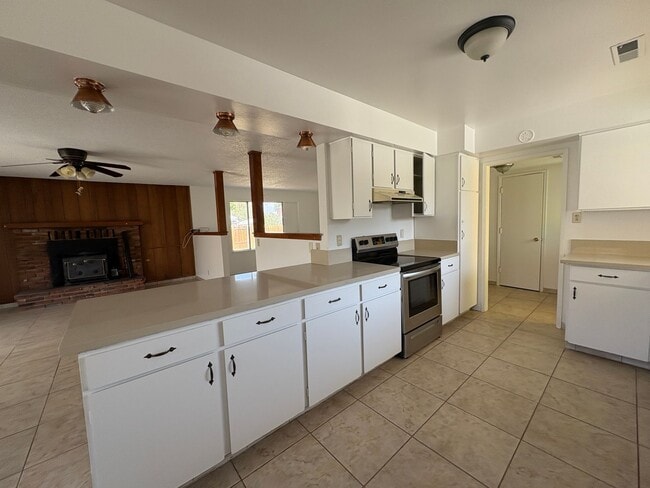 Building Photo - 202 Terrace Dr
