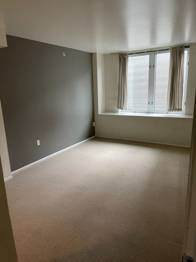 Building Photo - Upscale 1bd 1bath in Heart of Beltown With...