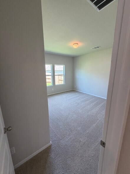 Building Photo - 2612 Towy Rd