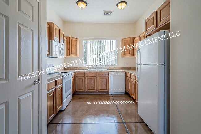 Building Photo - 7399 E Poinciana Pl