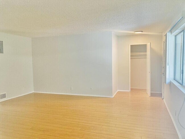 Building Photo - 235 S Rampart Blvd