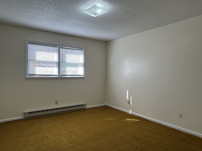 Building Photo - Large Brick Ranch with Finished Basement a...