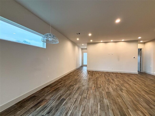 Building Photo - 4402 Bora Bora Ln